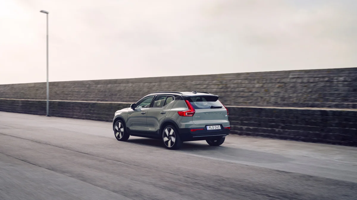 XC40 Recharge Twin, Sage Green