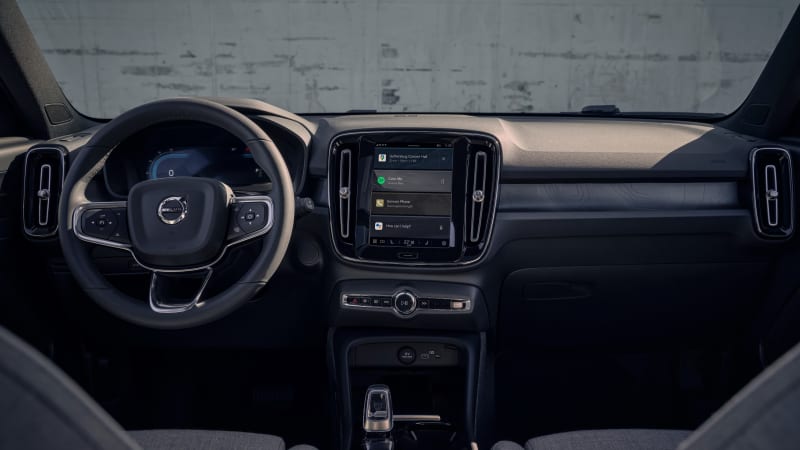 Обзор Volvo XC40 Recharge First Drive 2023: EV-внедорожник - миниатюрный, мощный и неприхотливый24